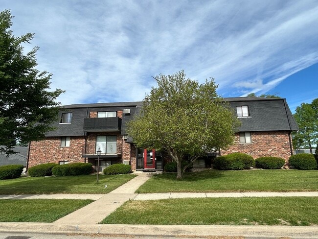 Building Photo - 428 Cavalier Ct Unit 4