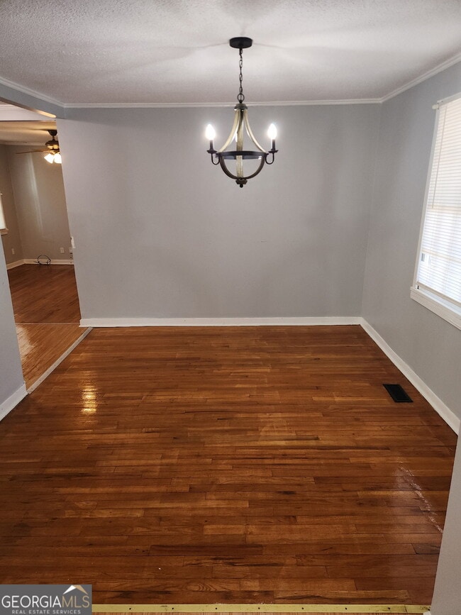 Photo - 1755 Foster Pl