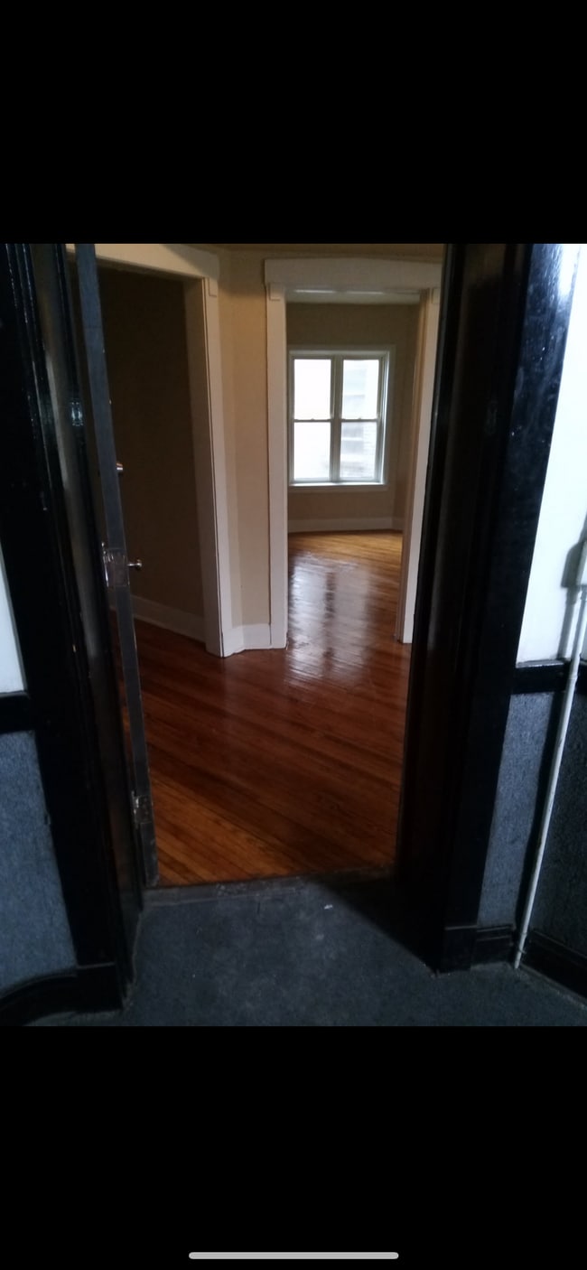 Building Photo - 5625 S Princeton Ave