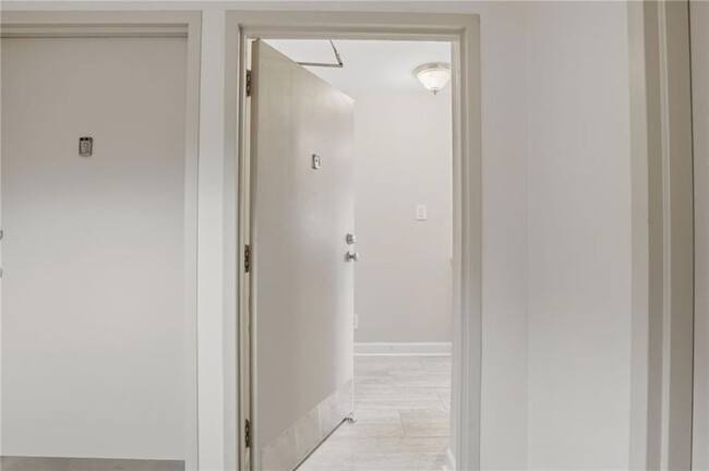 Photo - 2285 Peachtree Rd NE Unidad 709