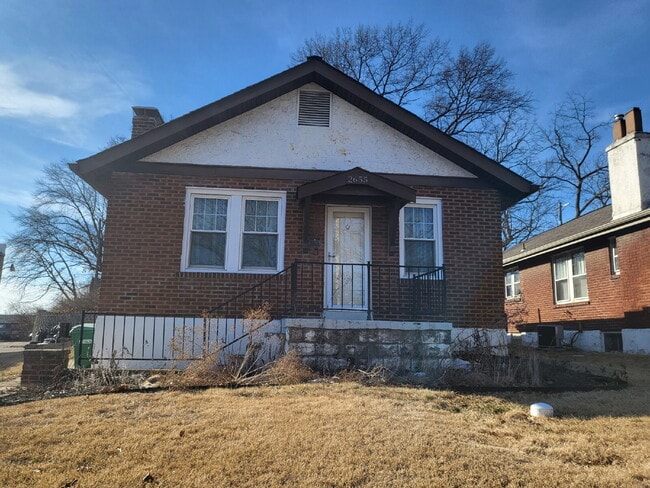 Photo - "Charming Brentwood house 2 bedrooms 1 Bathoom, Prime Location!"