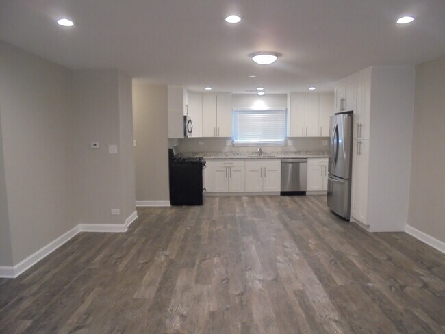 Photo - 408 Sunset Ln