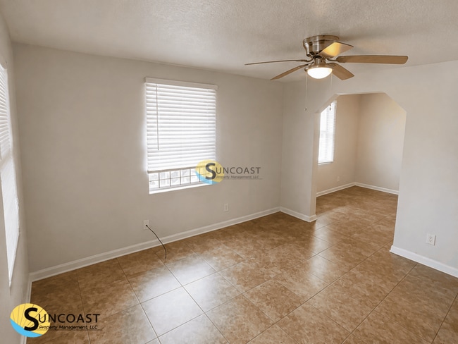 Photo - 2108 Mt Herman St