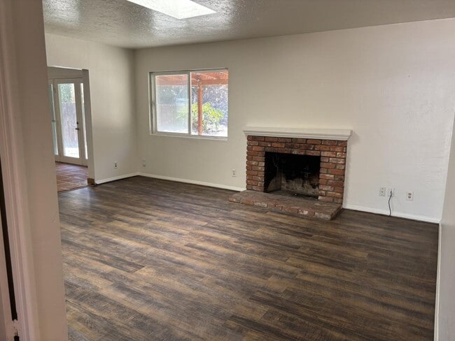 Building Photo - 5613 Campanile Way