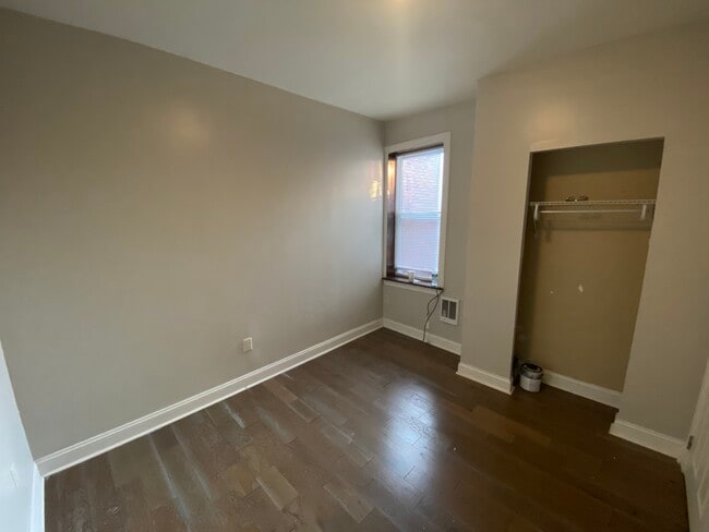 Bedroom - 3944 N 8th St Unit 2