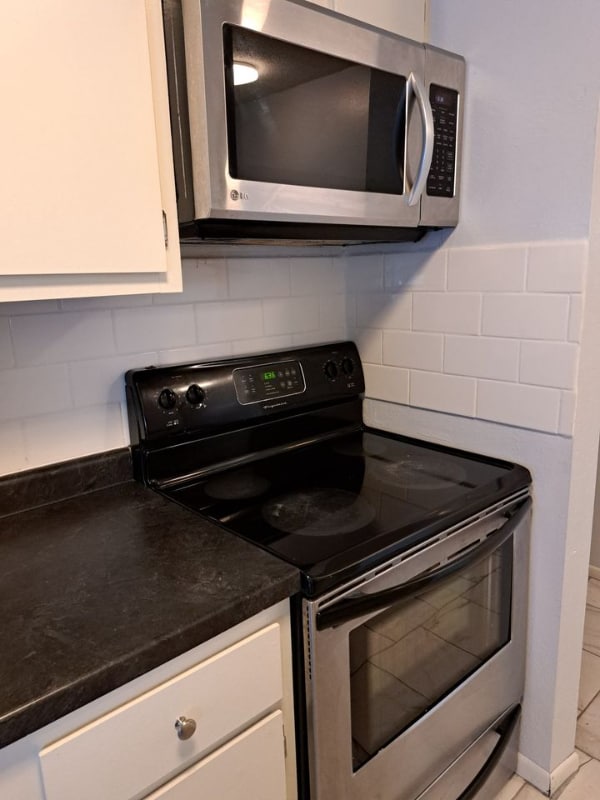 Photo - 300 Hopp Ave Unit Upper