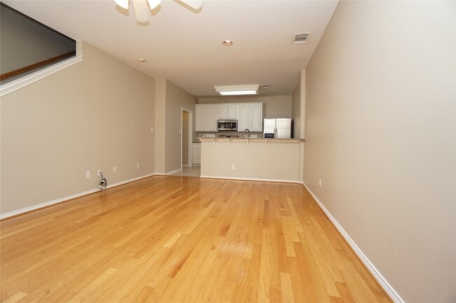 Photo - 1518 Sutton St