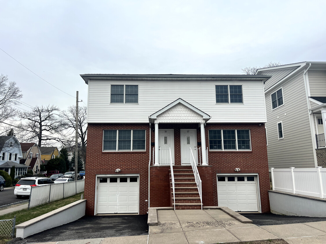 Photo - 39 Oak St (Harrison, NY)
