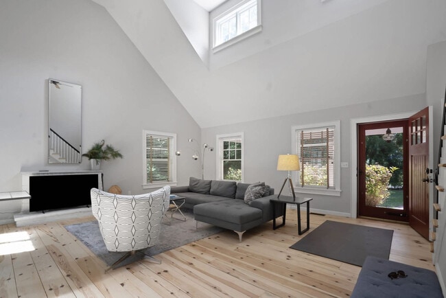 Photo - 11 The Pkwy Unit ID1262274P