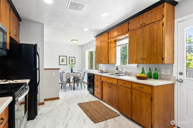 Photo - 502 120th St S