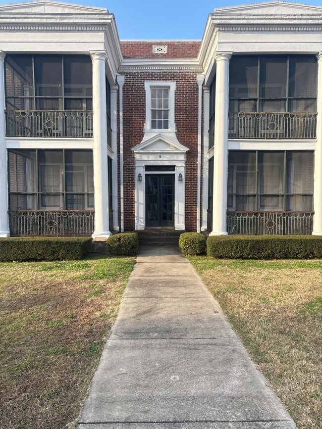 Photo - Here's your chance to have it all! Unit CC B4