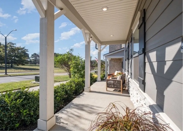 Photo - 241 River Rd