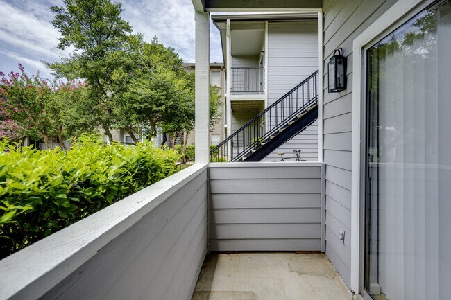 Photo - 12166 Metric Blvd