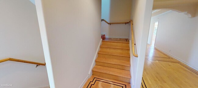 Photo - 1 br, 1 bath House - 449 30th Ave Private ...