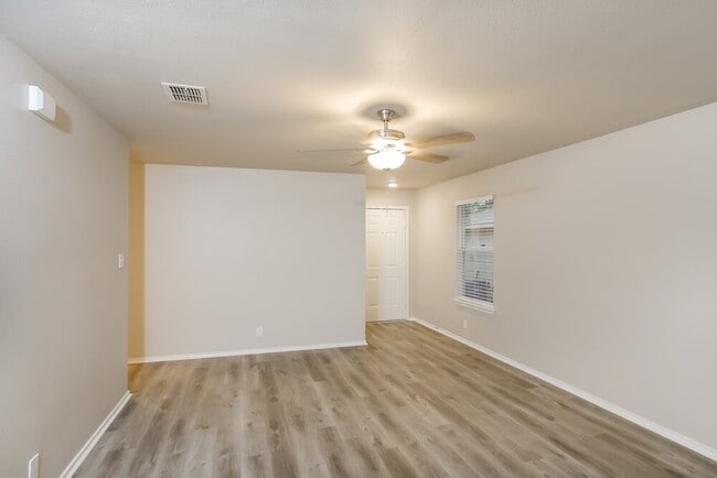 Photo - 3326 Willet Way