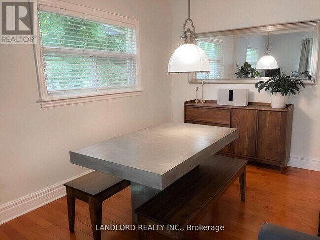 Photo - 16 West Hill Dr