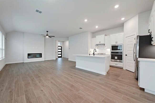 Photo - 201 Arches Dr