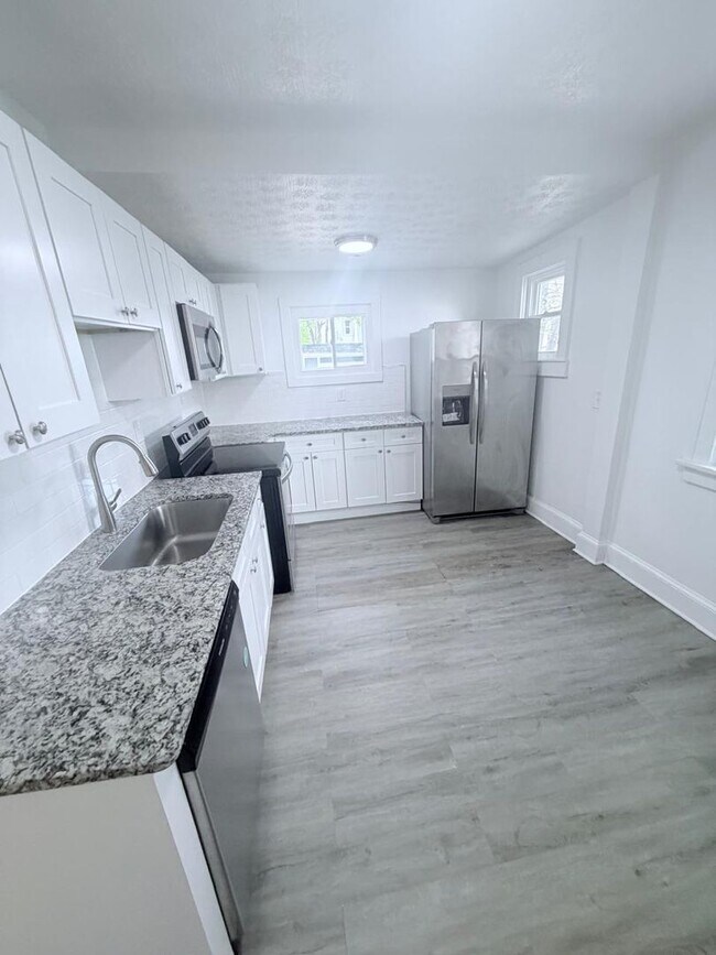 Photo - Gorgeous 4 bd, 1.5 bth Cleveland Heights Stunner!
