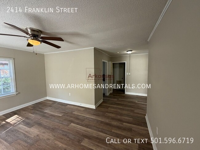 2414 Franklin St
