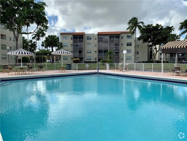 Building Photo - 1820 N Lauderdale Ave Unit 3201 Rental