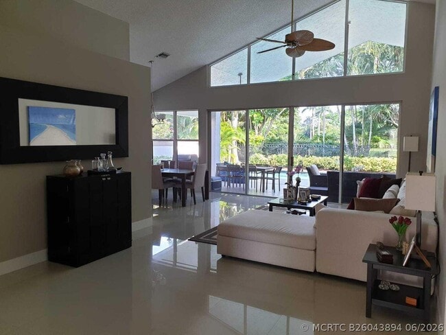 Photo - 5463 NW 20th Ave