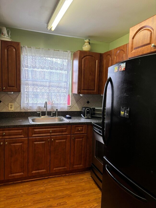 Photo - 80 Canterbury D