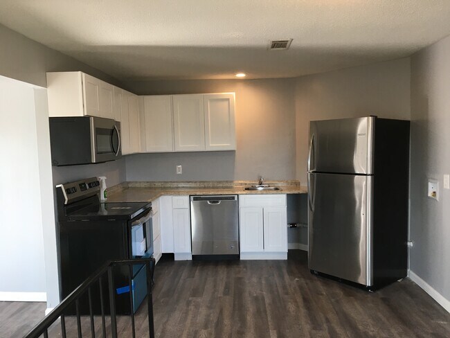 Photo - 553 Bruning Ln