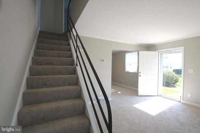 Photo - 2737 Iverson St