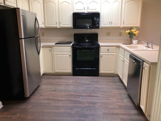 Photo - Spacious 3 Bedroom Ranch in Great Carmel L...