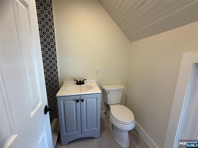 Photo - 183 Franklin St