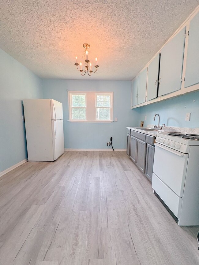 Photo - 1547 Center St