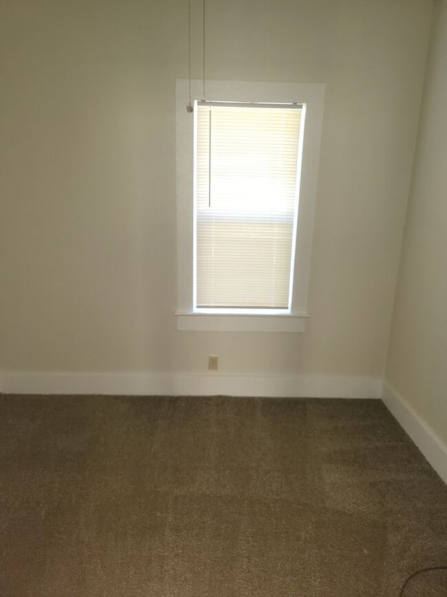 Photo - 2BR/1BA House for $1950 Rent and $1950 Deposit