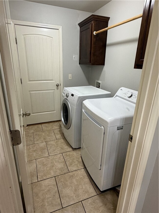 Photo - 1907 SW Stonegrove Rd