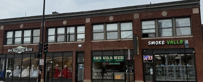 Building Photo - 3300 N Milwaukee Ave Unit 205 Rental