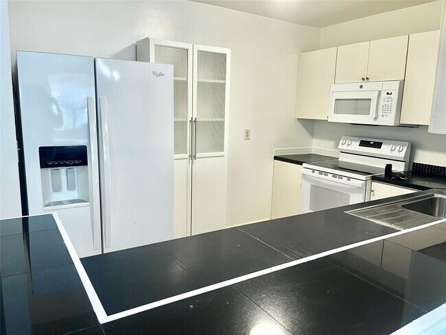 Photo - 4394 NW 9th Ave Unit 212A