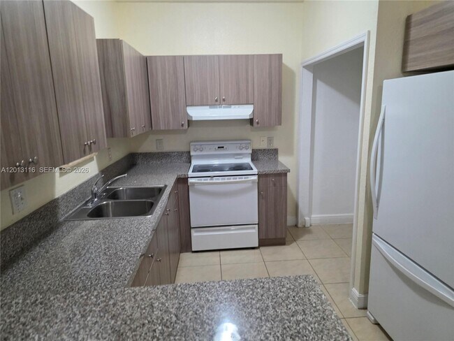 Photo - 1371 NW 9th Ct