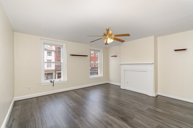 Photo - 677 Washington Blvd Unidad B