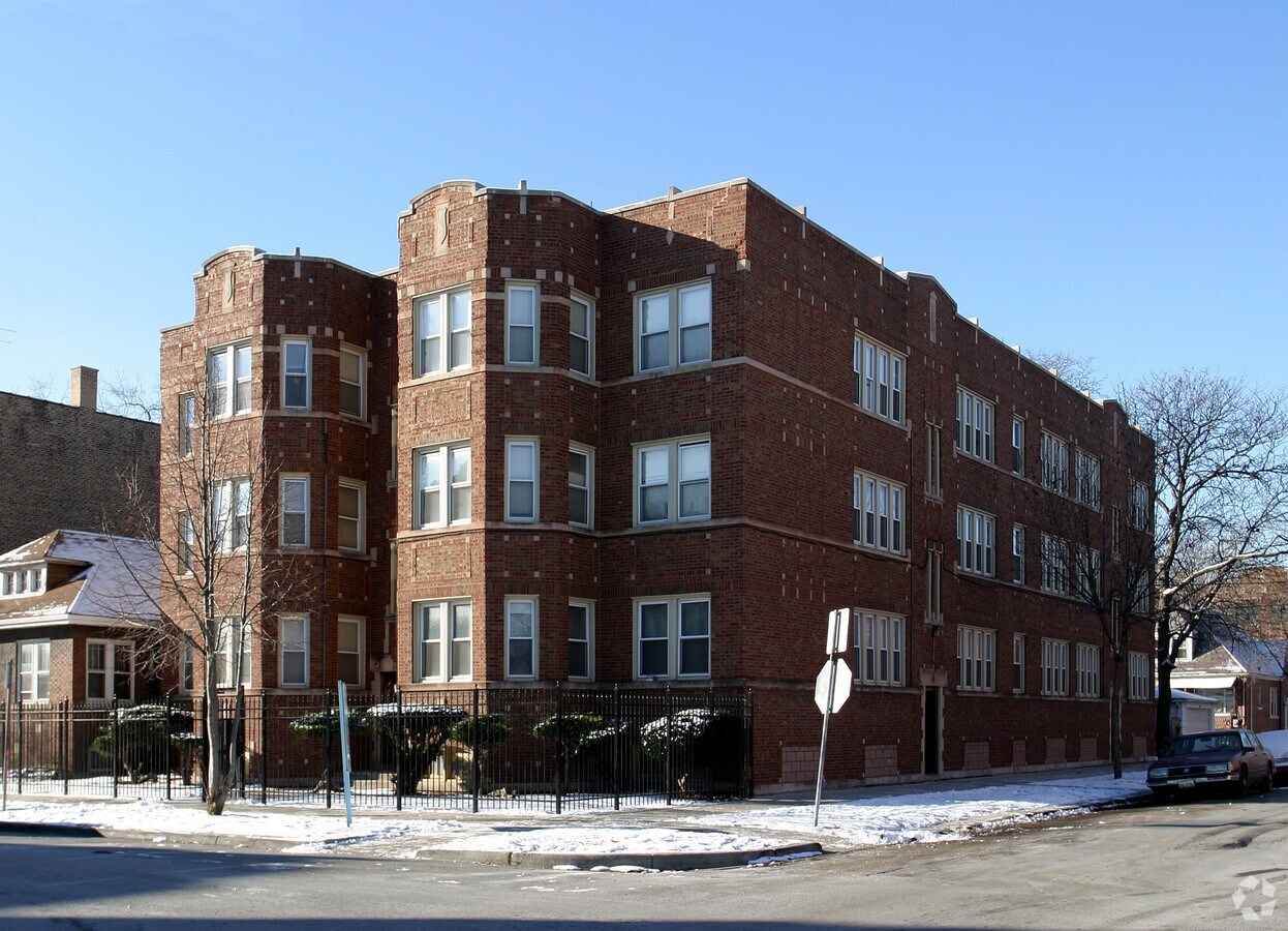 Photo - 8000 S Marshfield Ave