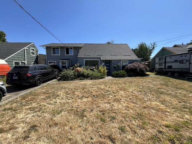 Photo - 6640 NE Roselawn St