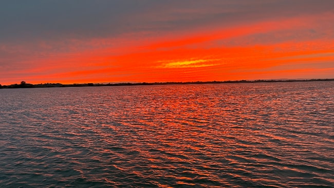 Building Photo - 2637 W Marina Dr