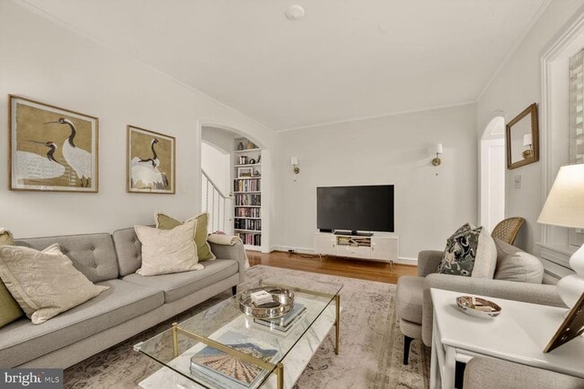 Photo - 1605 44th St NW