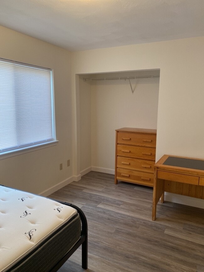 Photo - 1448 Devon Ln