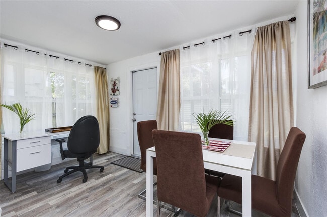 Photo - 508 NW 8th Ave