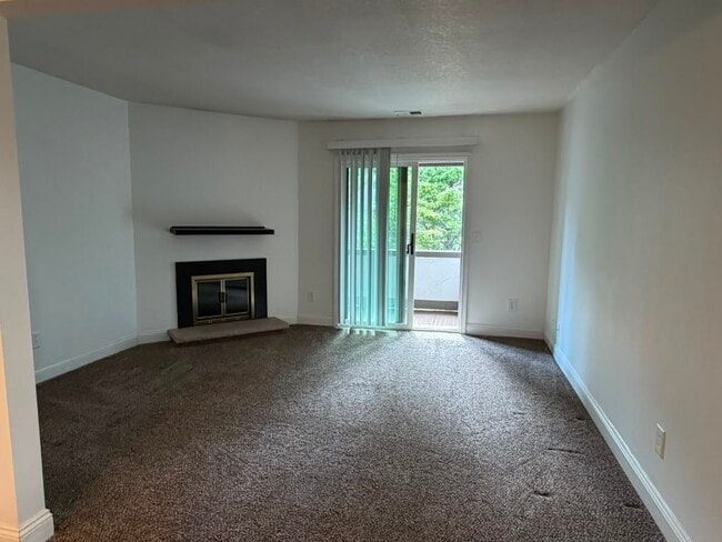 Building Photo - 5713 Tibaron Ln Unit 210