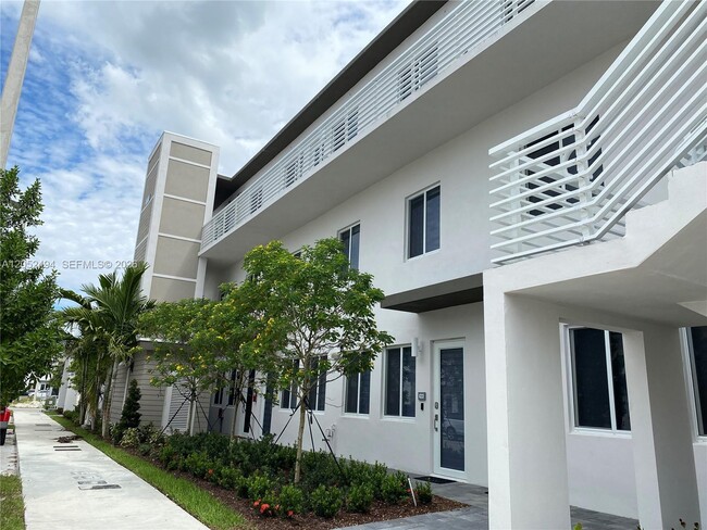 Photo - 6455 NW 103rd Pl Unit 303