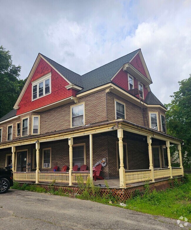 Building Photo - 271 Nashua St Unit 4 Rental