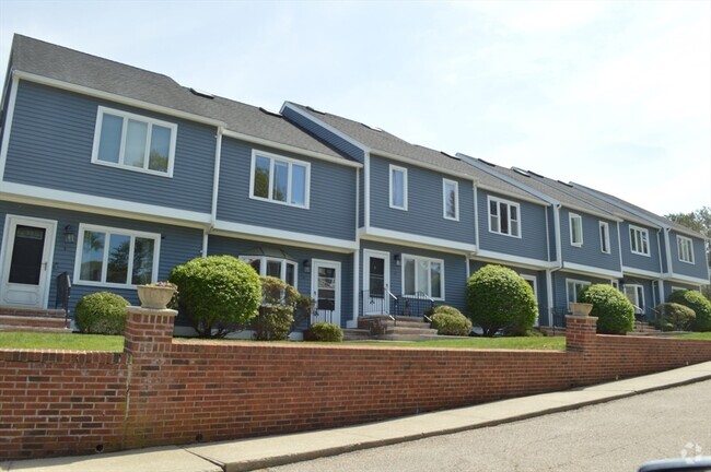 Building Photo - 2 Turning Mill Ln Rental