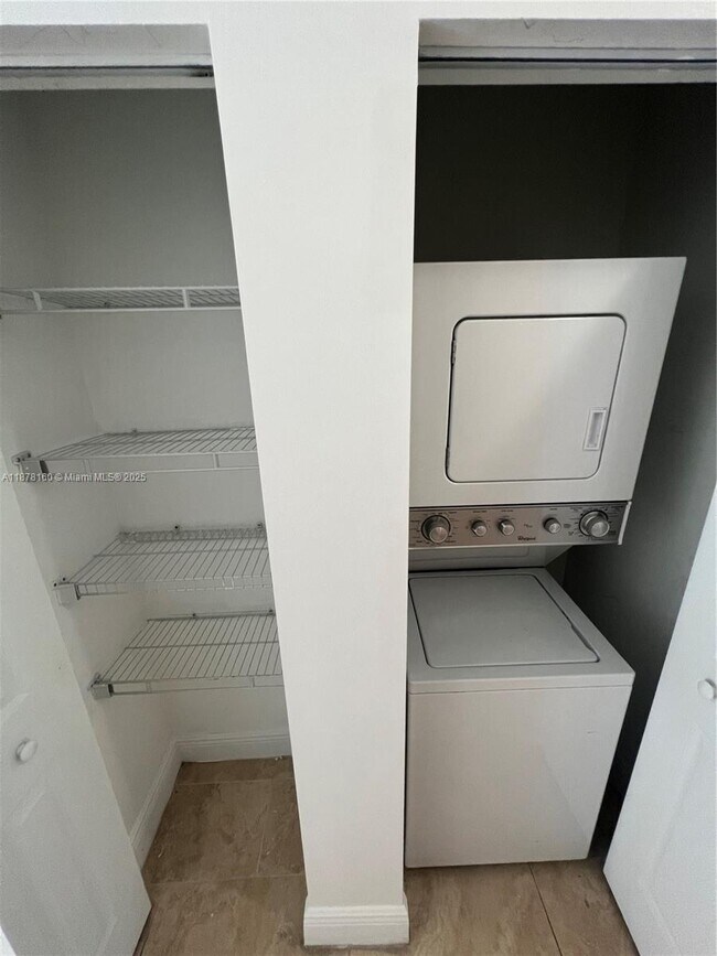 Photo - 211 W 79th Pl Unit 302