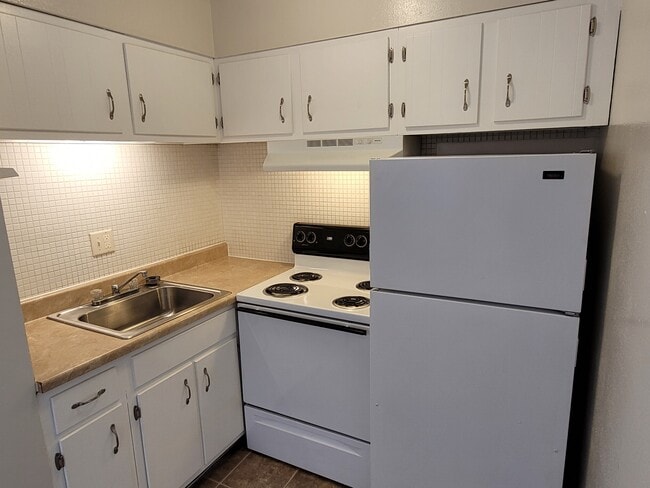 Oakview Lyndover Apartments