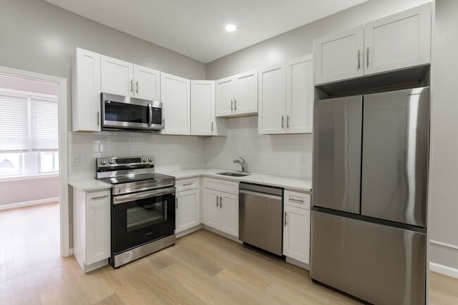 Photo - 2827 W Girard Ave Unit 1